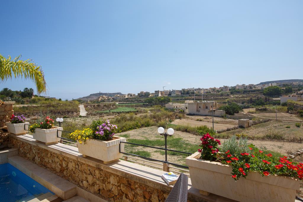 Carini Farmhouses Villa Għarb Camera foto